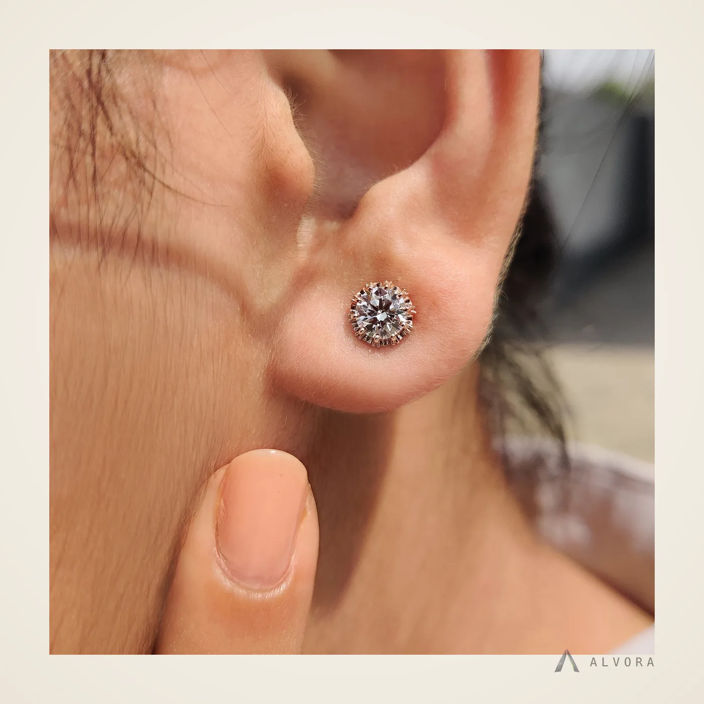 Cyra Round Studs, round studs lab-grown diamond earrings