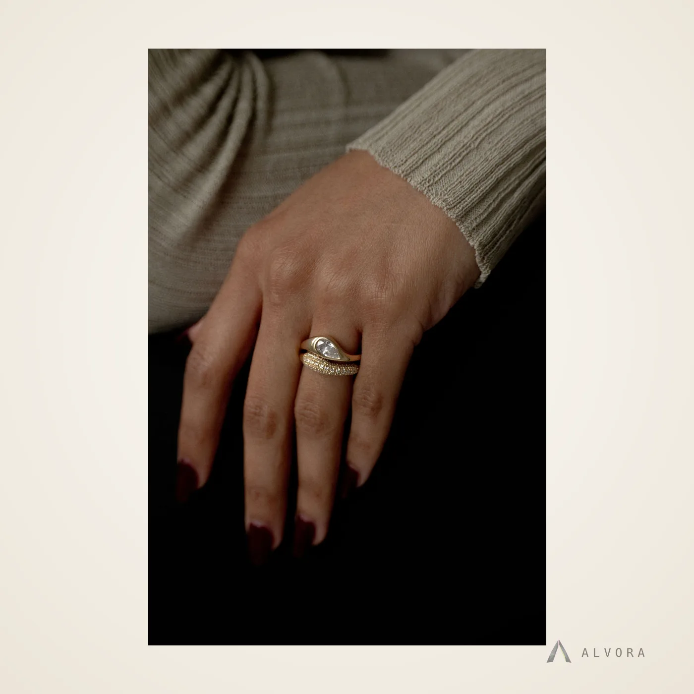 Aurel Pear East-West, pear east-west lab-grown diamond engagement ring