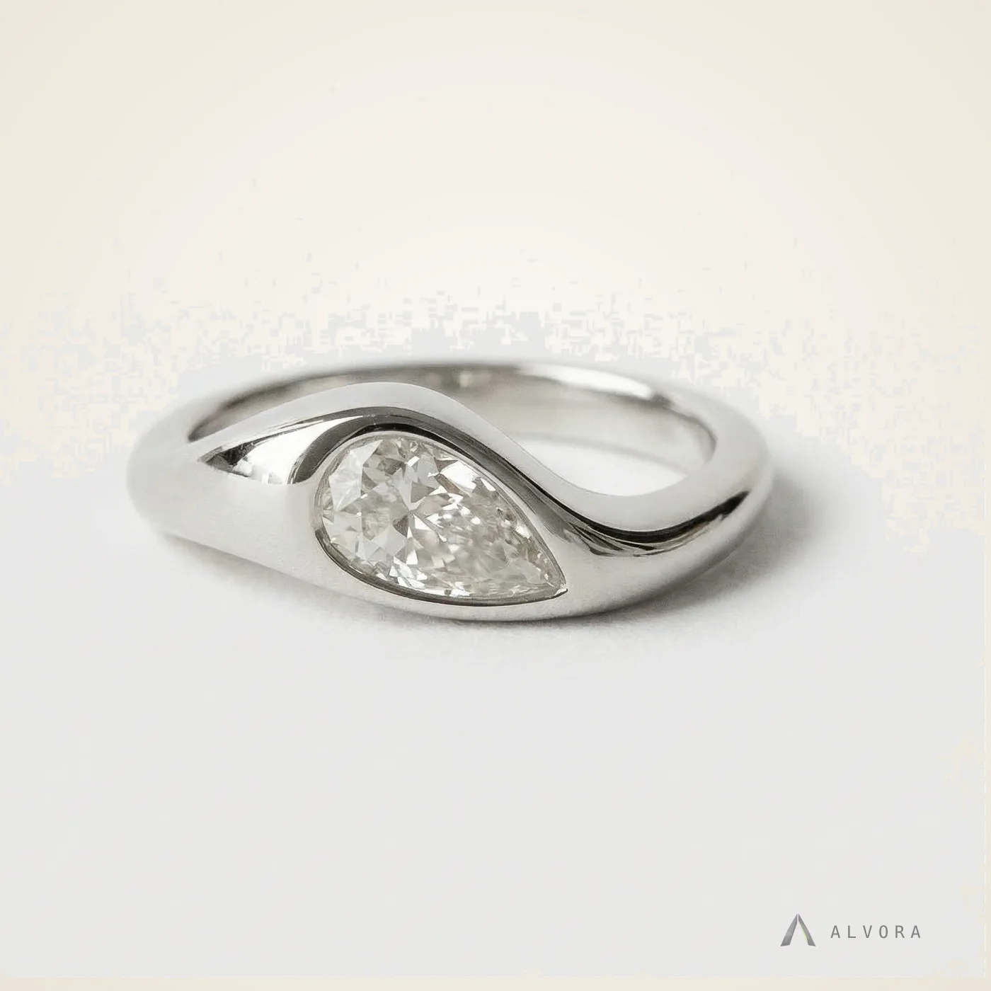 Aurel Pear East-West, pear east-west lab-grown diamond engagement ring