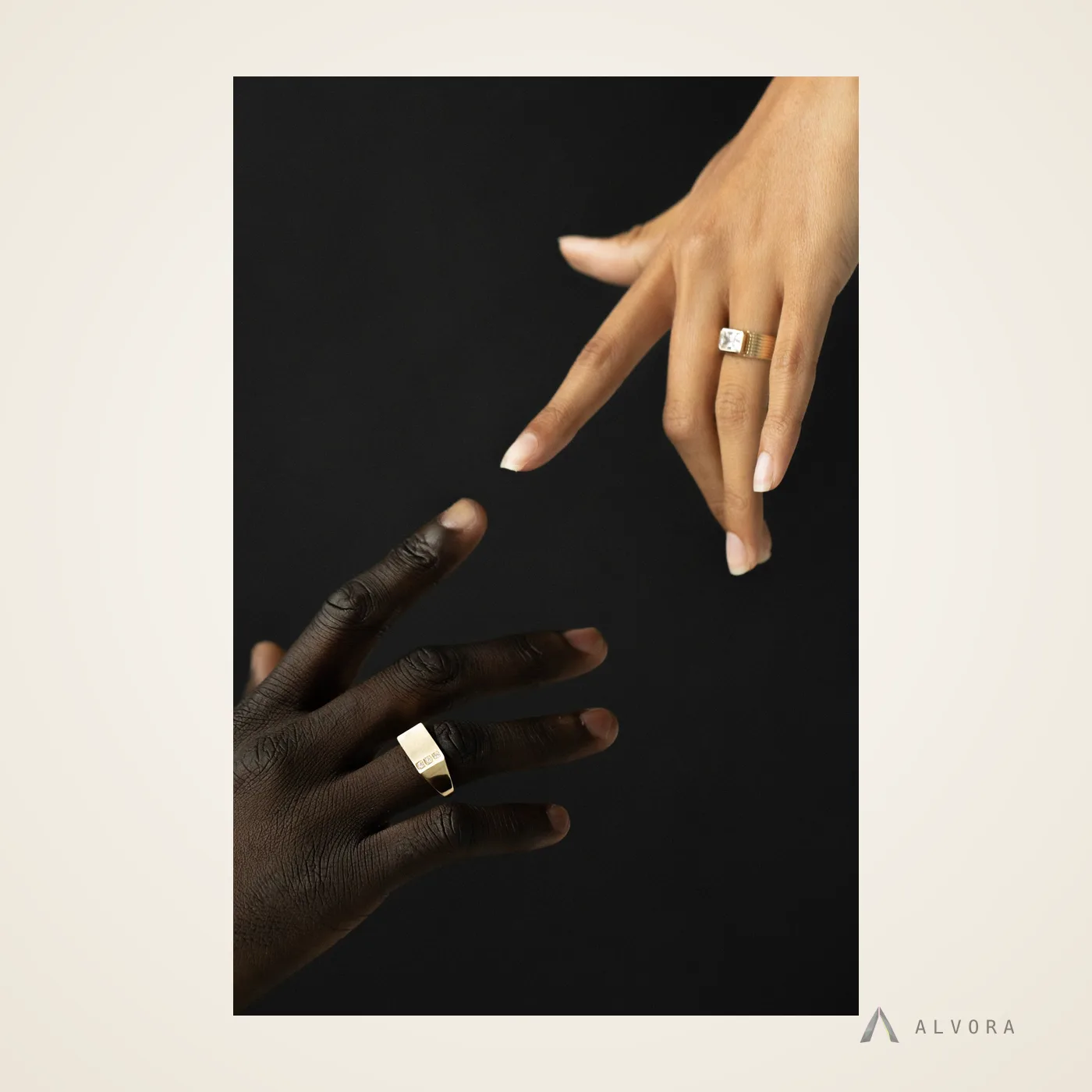 Anouk Radiant East-West, radiant east-west lab-grown diamond engagement ring