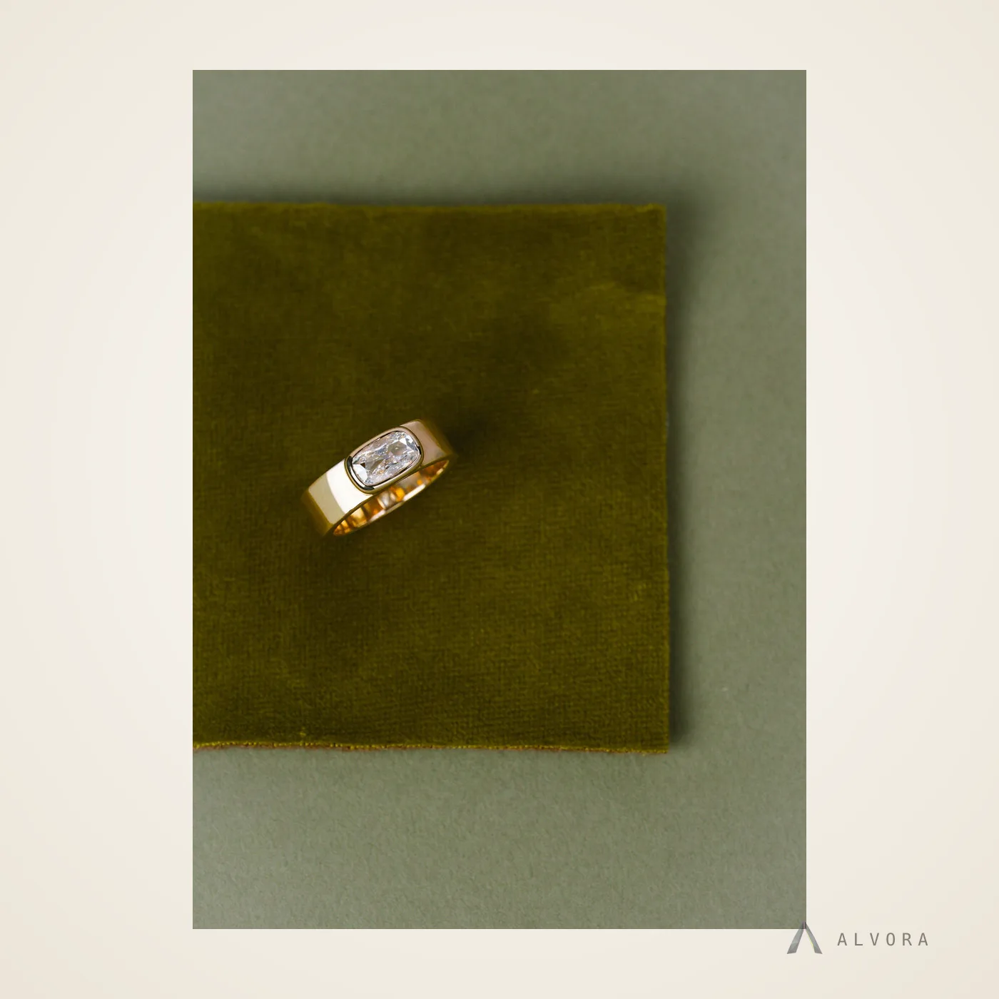 Lorelle Cushion Heritage, cushion heritage lab-grown diamond engagement ring