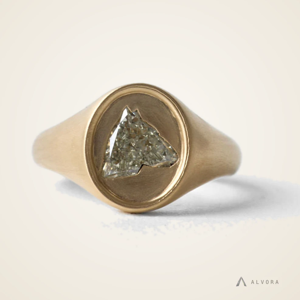 Carlota Round Signet, round signet lab-grown diamond ring