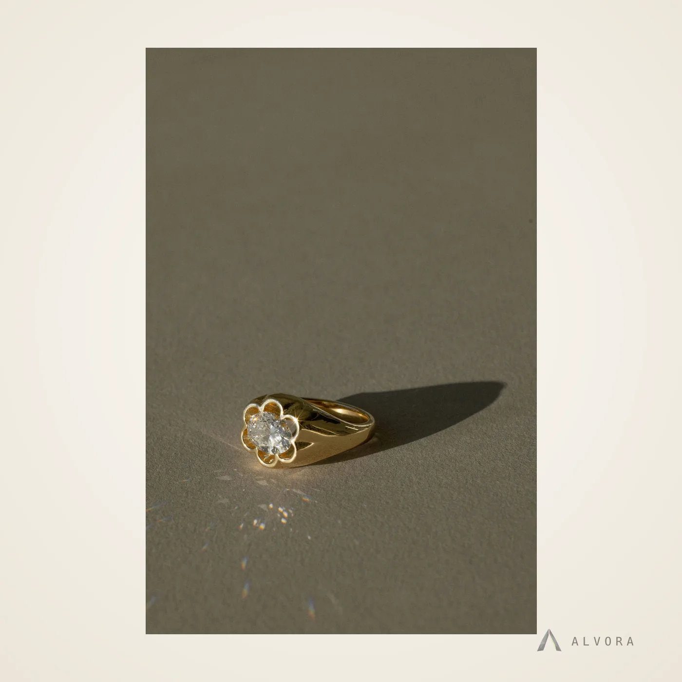 Fiorella Oval East-West, oval east-west lab-grown diamond engagement ring