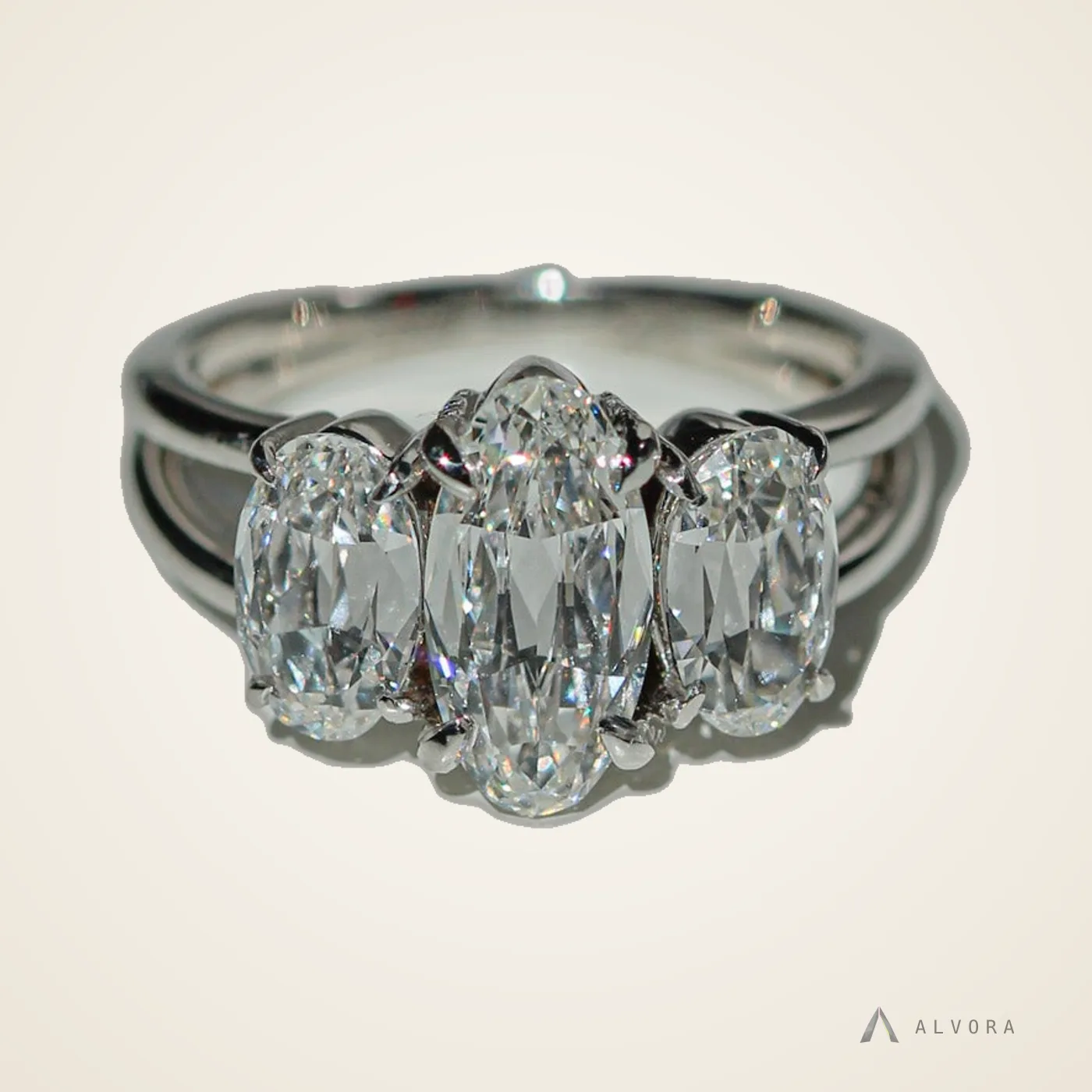 Giacinta Solitaire, solitaire lab-grown diamond engagement ring