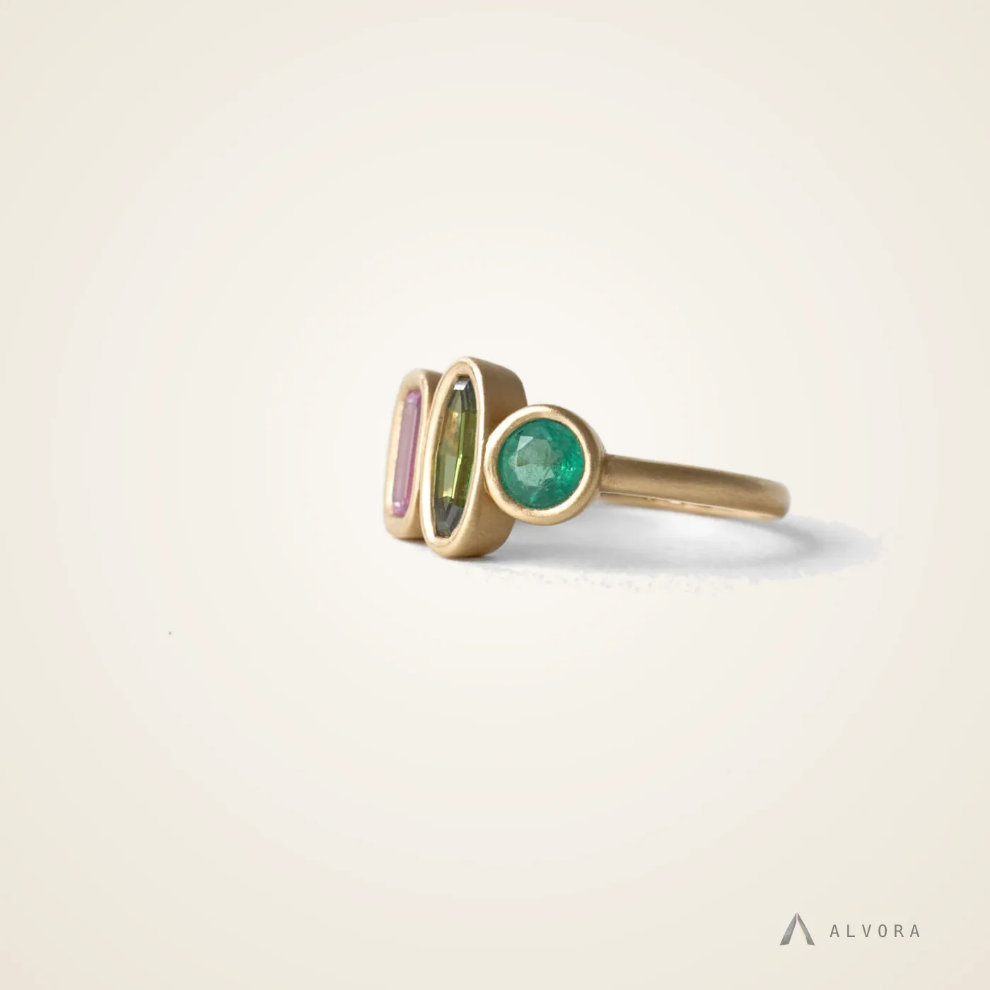 Giulietta Solitaire, solitaire lab-grown diamond engagement ring