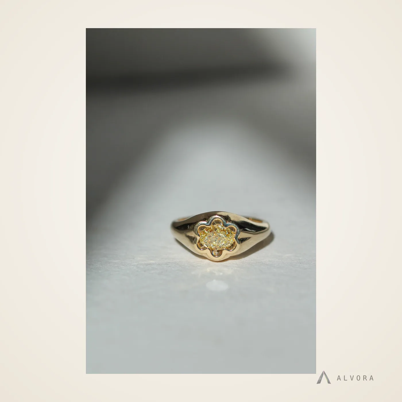 Veronique Oval East-West, oval east-west lab-grown diamond engagement ring