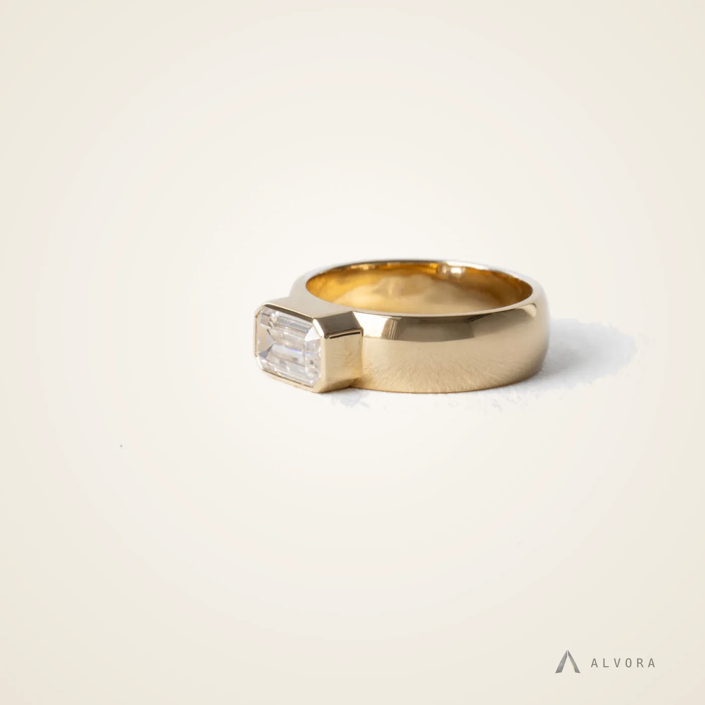 Ambretta Emerald East-West, emerald east-west lab-grown diamond engagement ring
