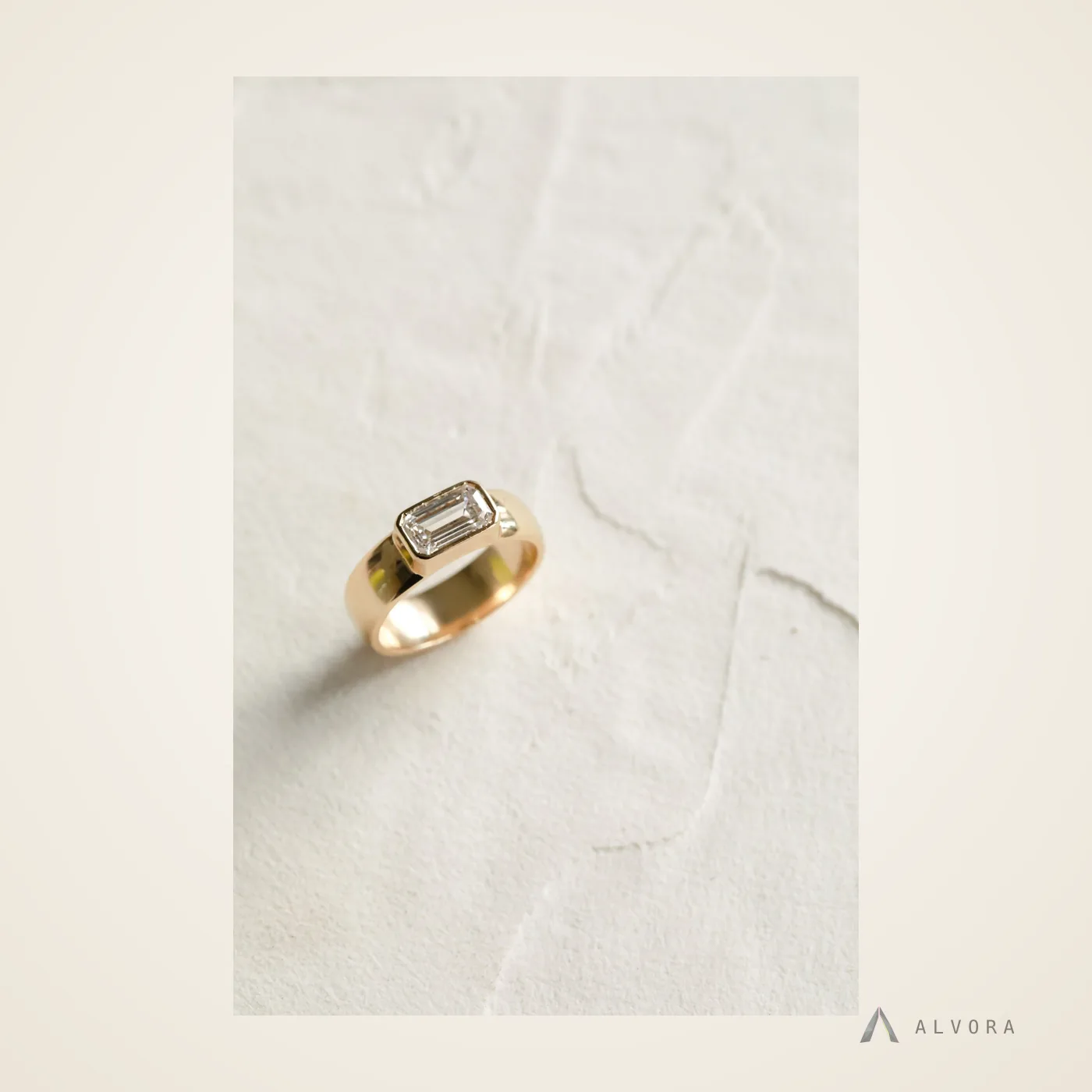 Ambretta Emerald East-West, emerald east-west lab-grown diamond engagement ring